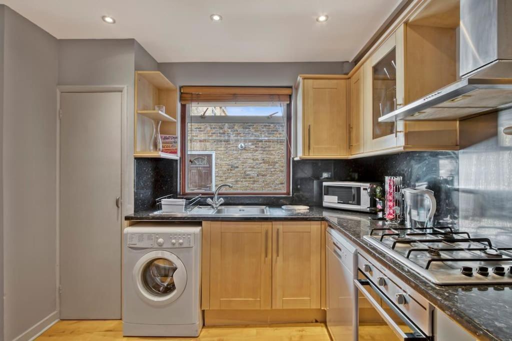 Lovely 3-Bed Clapham Common London Eksteriør billede